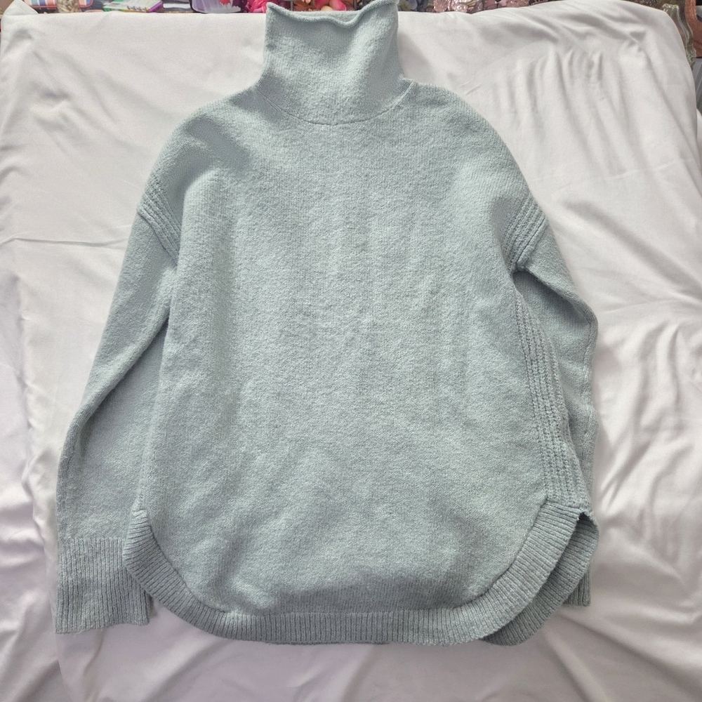 GAP Turtleneck Tunic Sweater Wool Blend Medium Light Blue